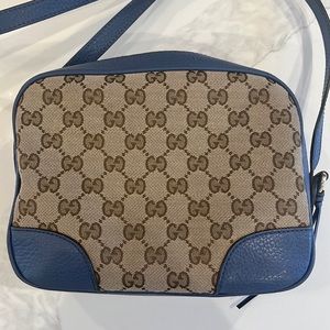 Gucci crossbody tan GG with blue leather